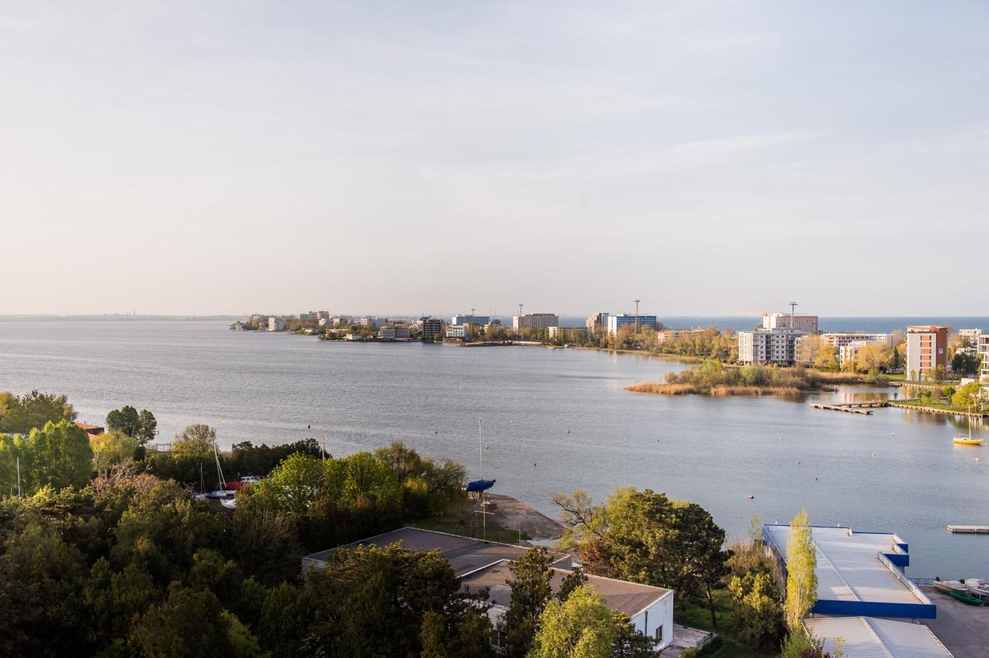 Mamaia Lake Apartments คอนสตันซา ภายนอก รูปภาพ