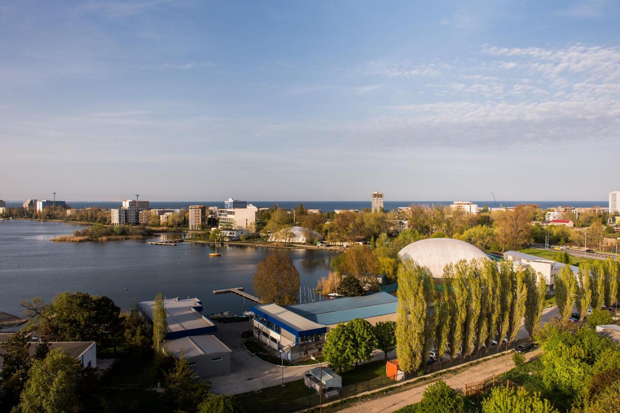 Mamaia Lake Apartments คอนสตันซา ภายนอก รูปภาพ